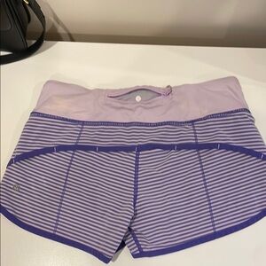 Lululemon Speed Up Low-Rise Lined Short 2.5" size 4